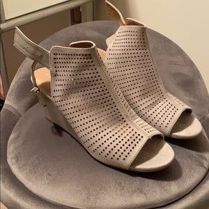 Tahari Women's Symba Open Toe Laser Cut Wedge